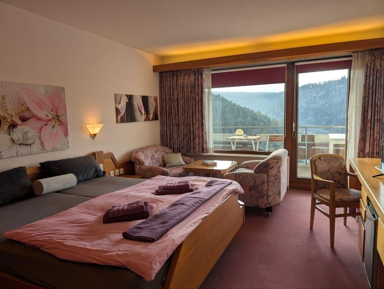 Pronájem bytu 1+1 37 m², Hölderlinstraße 1, Bad Liebenzell, Bádensko-Württembersko Pronájem bytu 1+1 37 m², Hölderlinstraße 1, Bad Liebenzell, Bádensko-Württembersko