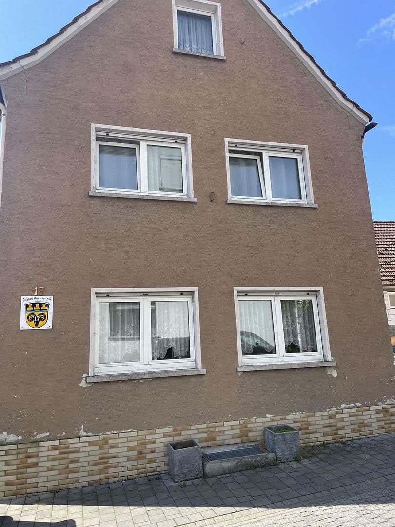 Prodej domu 280 m², pozemek 390 m², Großen-Busecker Str. 17, Buseck, Hessen Prodej domu 280 m², pozemek 390 m², Großen-Busecker Str. 17, Buseck, Hessen