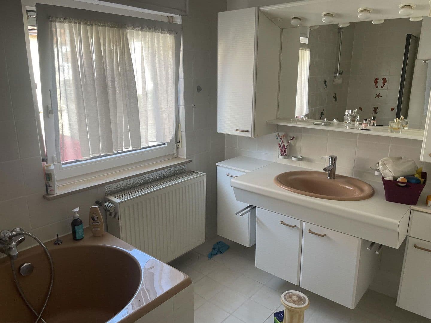 Prodej domu 280 m², pozemek 390 m², Großen-Busecker Str. 17, Buseck, Hessen Prodej domu 280 m², pozemek 390 m², Großen-Busecker Str. 17, Buseck, Hessen