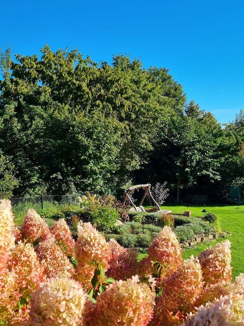 Prodej domu 273 m², pozemek 655 m², Einbeck, Dolní Sasko Prodej domu 273 m², pozemek 655 m², Einbeck, Dolní Sasko