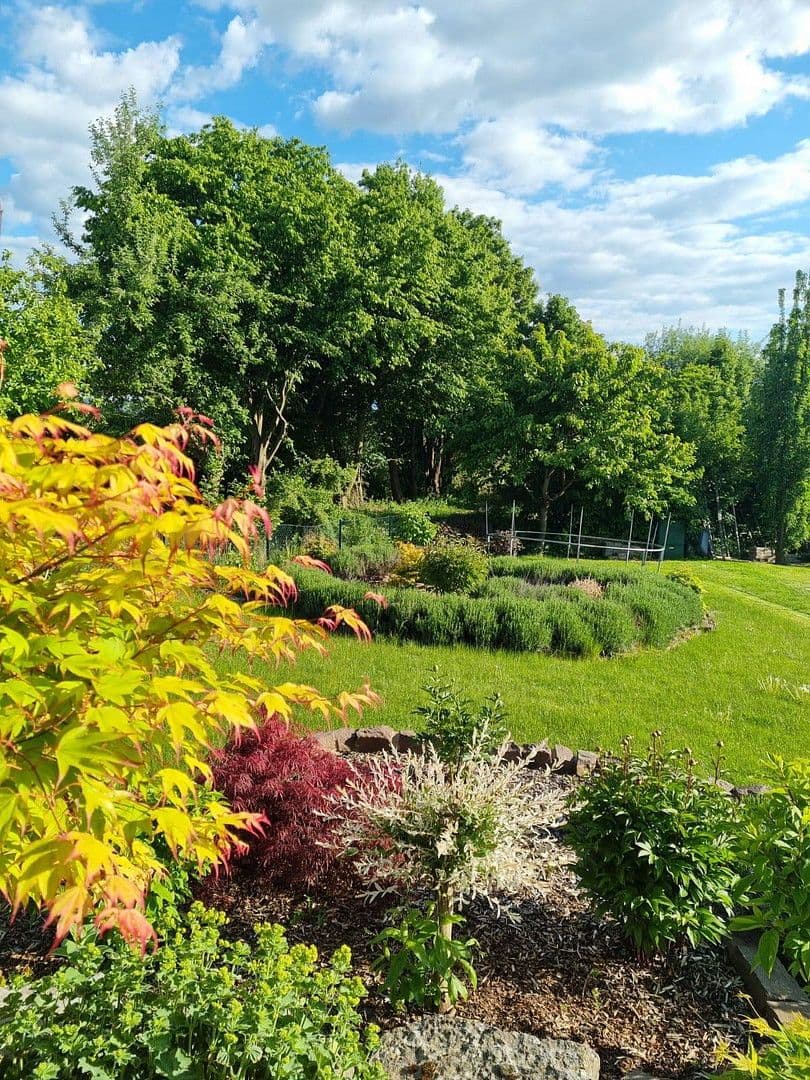 Prodej domu 273 m², pozemek 655 m², Einbeck, Dolní Sasko Prodej domu 273 m², pozemek 655 m², Einbeck, Dolní Sasko