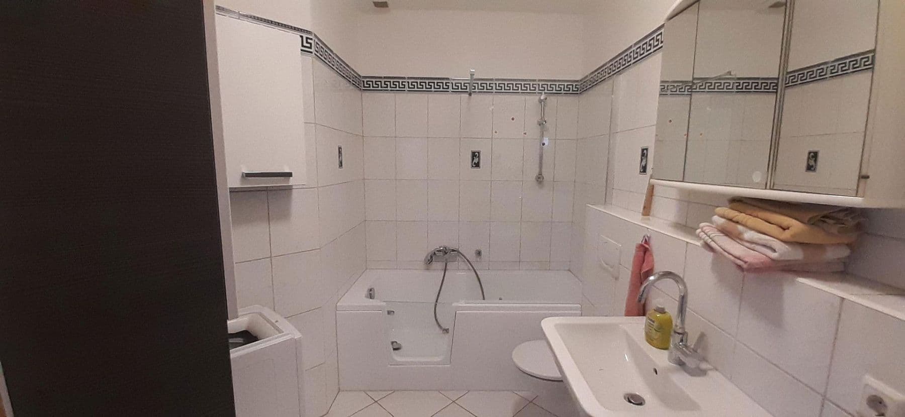 Pronájem bytu 2+1 68 m², Gärtnerstr. 24-26, Duisburg, Severní Porýní-Vestfálsko Pronájem bytu 2+1 68 m², Gärtnerstr. 24-26, Duisburg, Severní Porýní-Vestfálsko