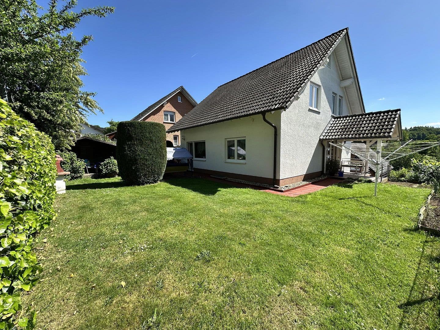 Prodej domu 126 m², pozemek 406 m², Humperdinckweg 49, Waldbröl, Severní Porýní-Vestfálsko Prodej domu 126 m², pozemek 406 m², Humperdinckweg 49, Waldbröl, Severní Porýní-Vestfálsko