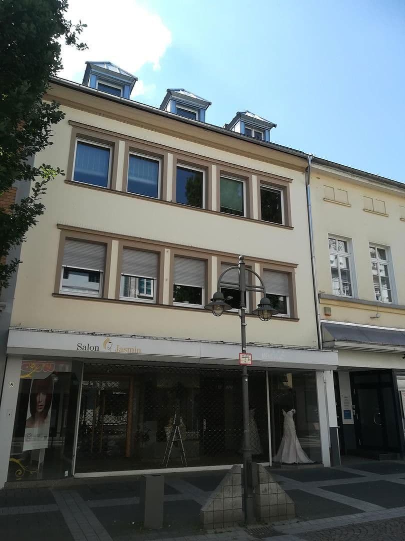 Pronájem bytu 3+1 62 m², Kölnstraße 5, Brühl, Severní Porýní-Vestfálsko Pronájem bytu 3+1 62 m², Kölnstraße 5, Brühl, Severní Porýní-Vestfálsko