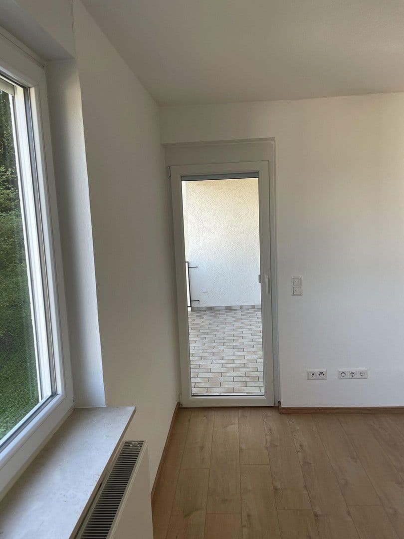 Pronájem bytu 2+1 57 m², Obrigheim, Bádensko-Württembersko Pronájem bytu 2+1 57 m², Obrigheim, Bádensko-Württembersko