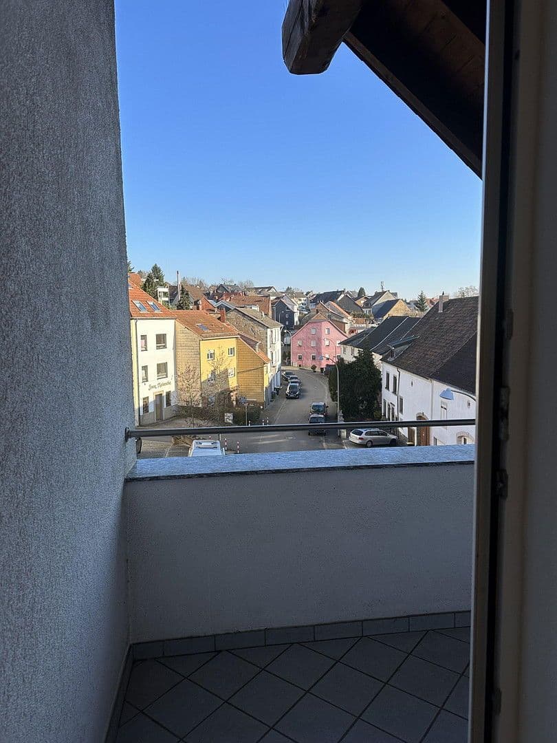 Pronájem bytu 2+1 105 m², Kirchstraße 2, Saarbrücken, Země Sársko Pronájem bytu 2+1 105 m², Kirchstraße 2, Saarbrücken, Země Sársko