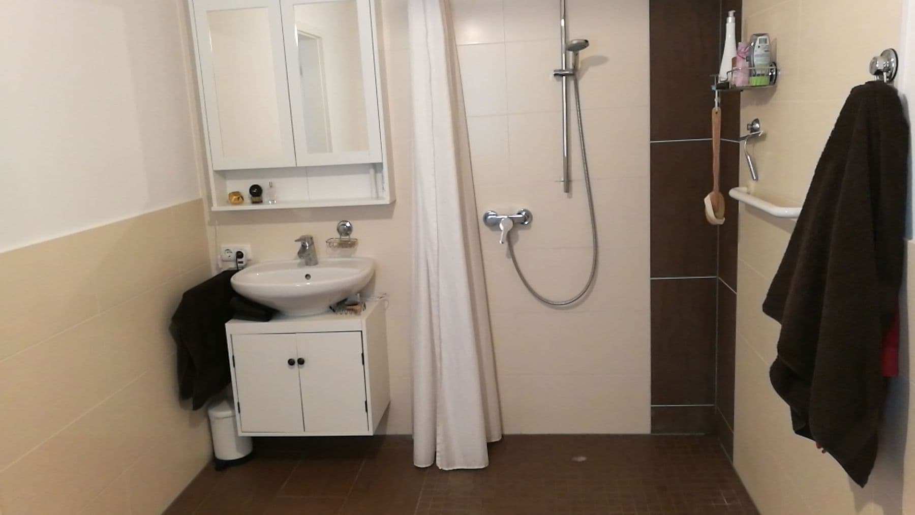 Pronájem bytu 2+1 65 m², Altmühlstr. 12, Dormitz, Bavorsko Pronájem bytu 2+1 65 m², Altmühlstr. 12, Dormitz, Bavorsko