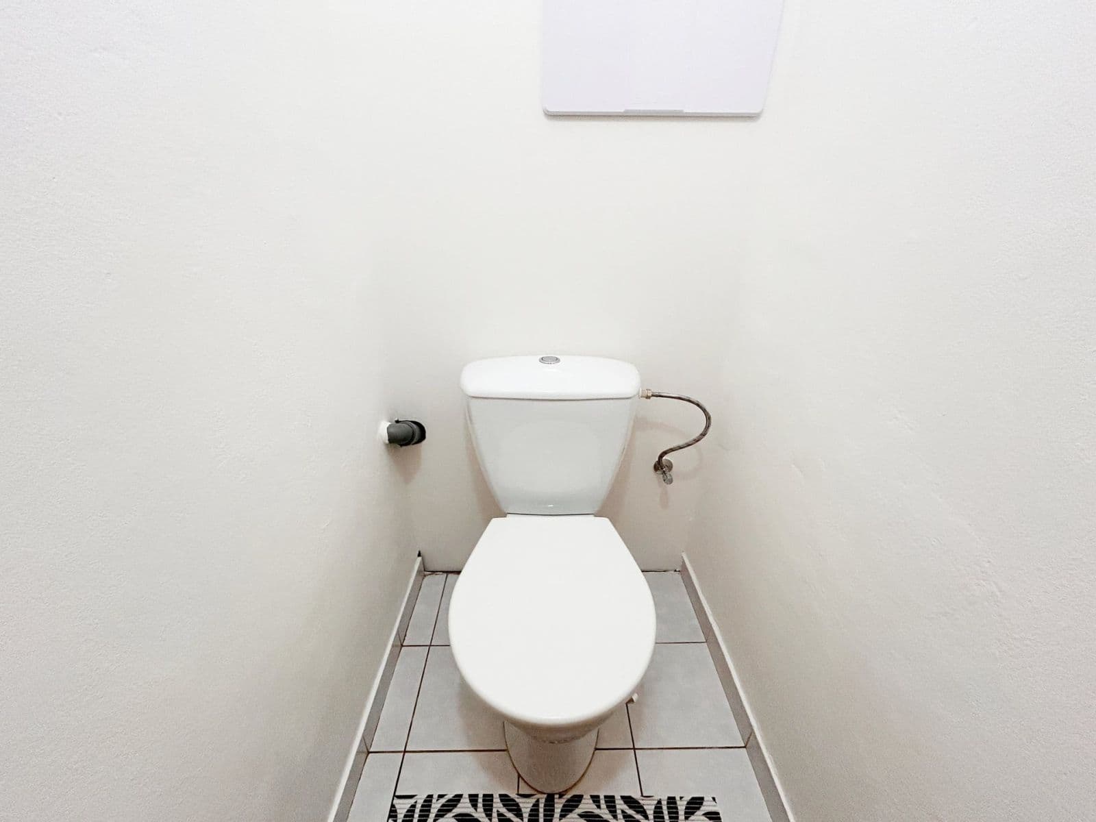 Pronájem bytu 1+kk 24 m², Káranská, Praha, Praha Pronájem bytu 1+kk 24 m², Káranská, Praha, Praha