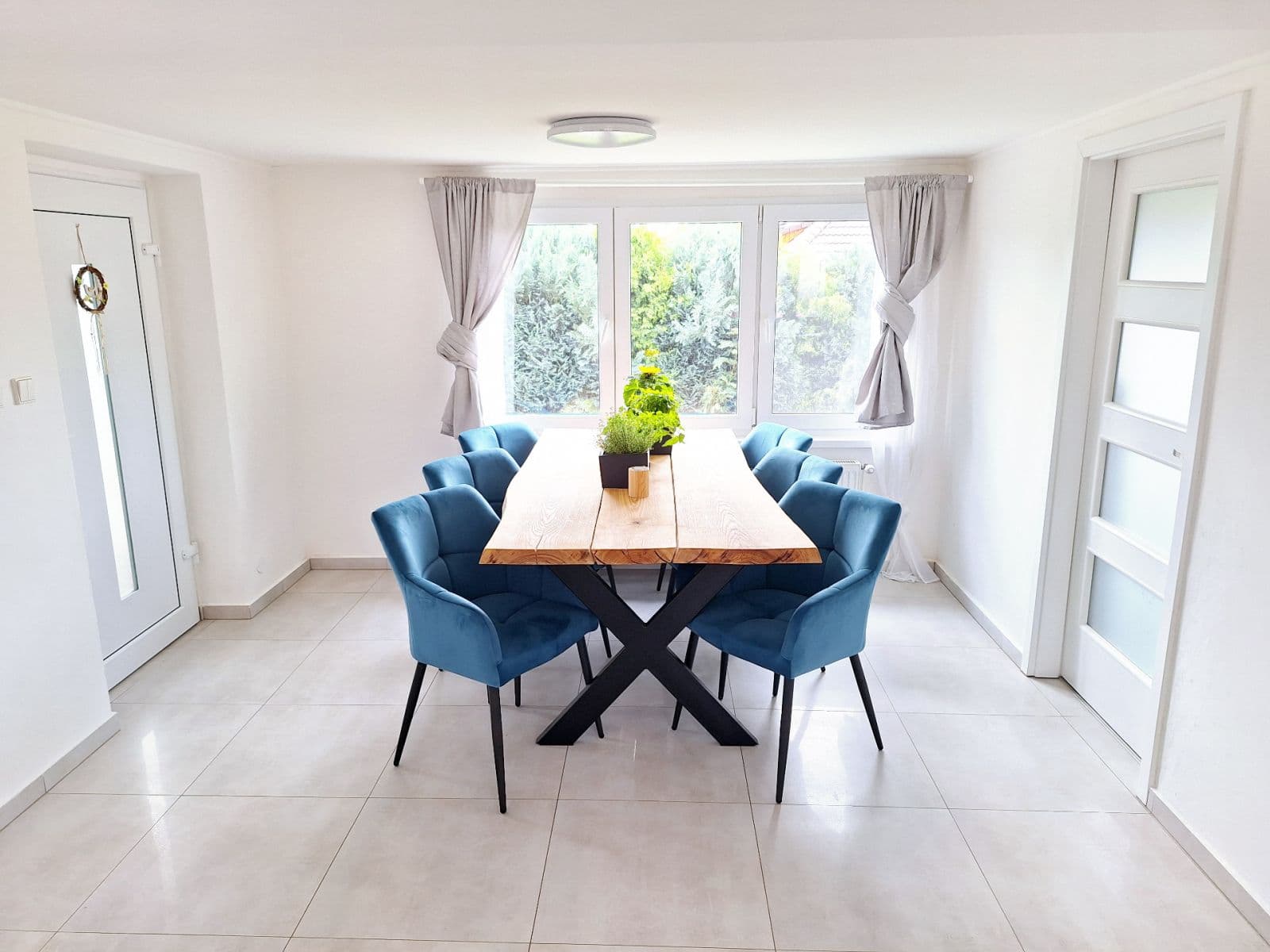 Prodej domu 162 m², pozemek 735 m², Horní Kruty, Středočeský kraj Prodej domu 162 m², pozemek 735 m², Horní Kruty, Středočeský kraj