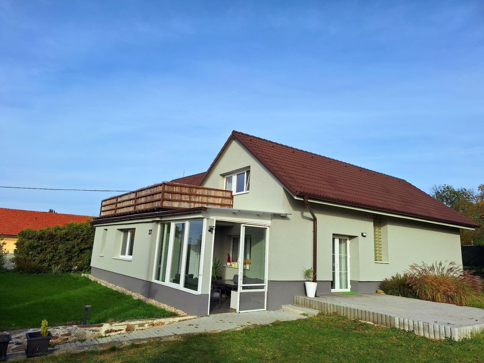 Prodej domu 162 m², pozemek 735 m², Horní Kruty, Středočeský kraj Prodej domu 162 m², pozemek 735 m², Horní Kruty, Středočeský kraj