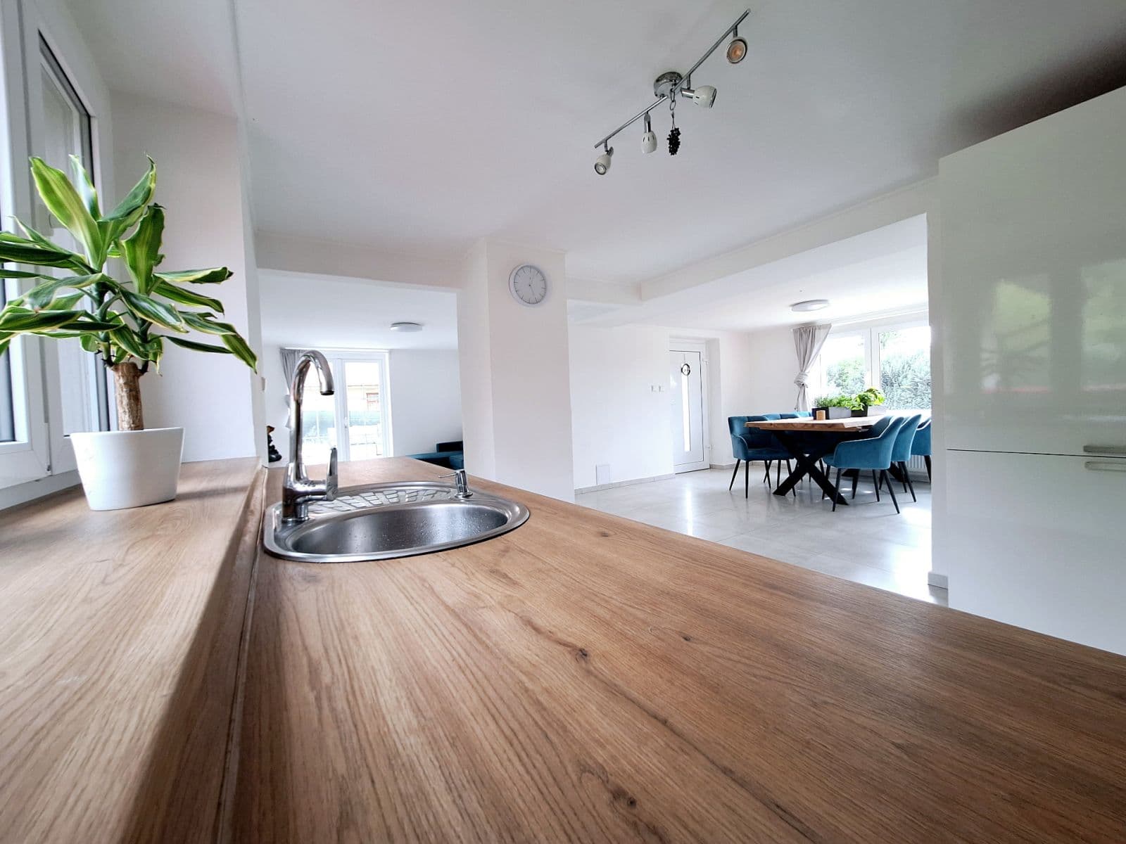 Prodej domu 162 m², pozemek 735 m², Horní Kruty, Středočeský kraj Prodej domu 162 m², pozemek 735 m², Horní Kruty, Středočeský kraj