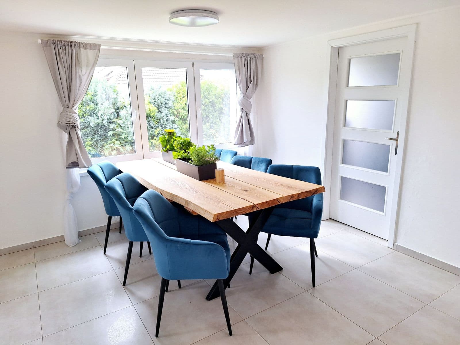 Prodej domu 162 m², pozemek 735 m², Horní Kruty, Středočeský kraj Prodej domu 162 m², pozemek 735 m², Horní Kruty, Středočeský kraj