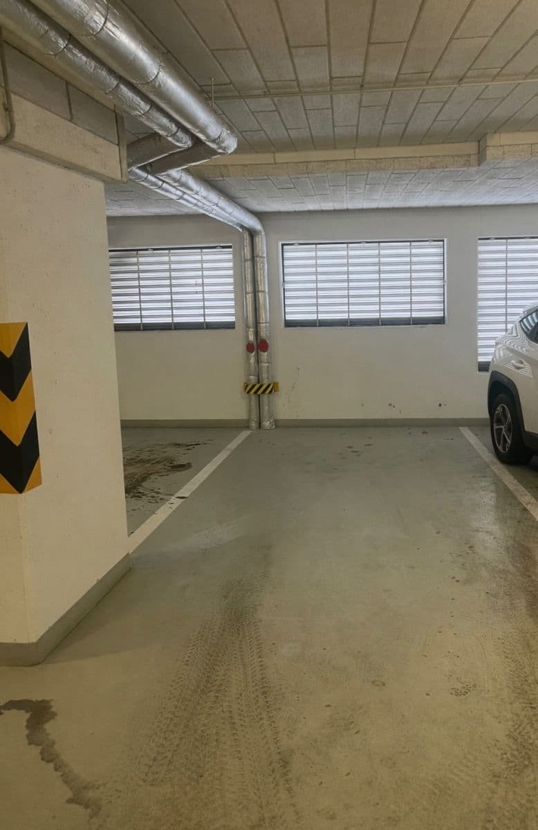 Pronájem garáže 15 m², Miloše Havla, Praha, Praha Pronájem garáže 15 m², Miloše Havla, Praha, Praha