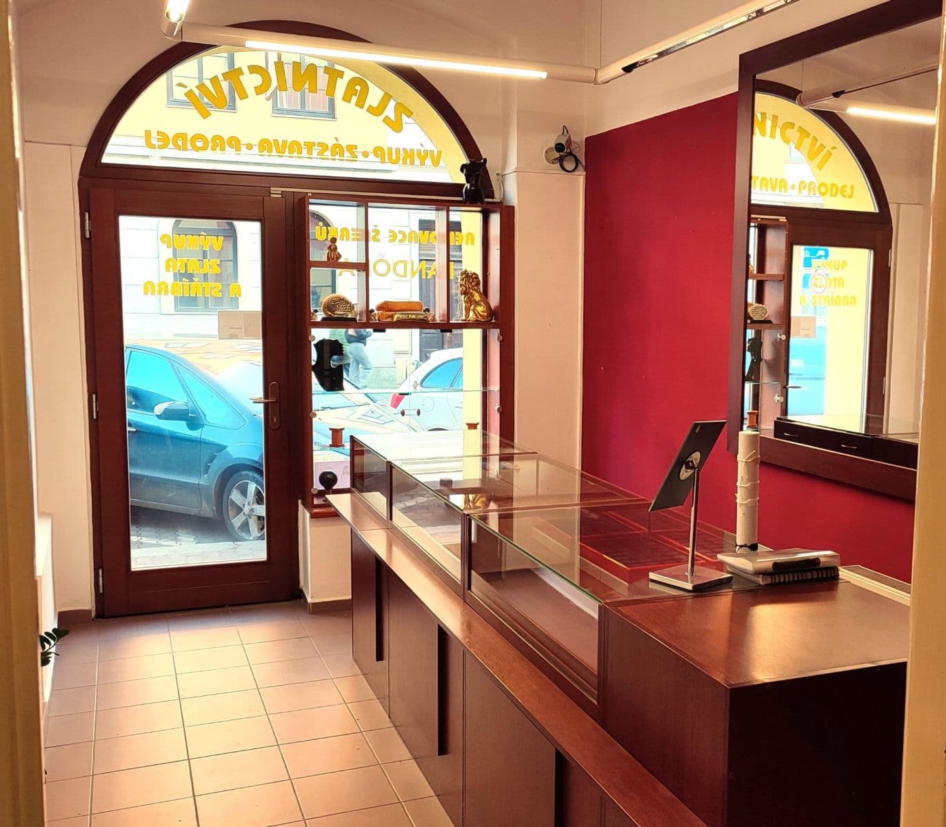 Pronájem nebytového prostoru 20 m², Smilova, Pardubice, Pardubický kraj Pronájem nebytového prostoru 20 m², Smilova, Pardubice, Pardubický kraj