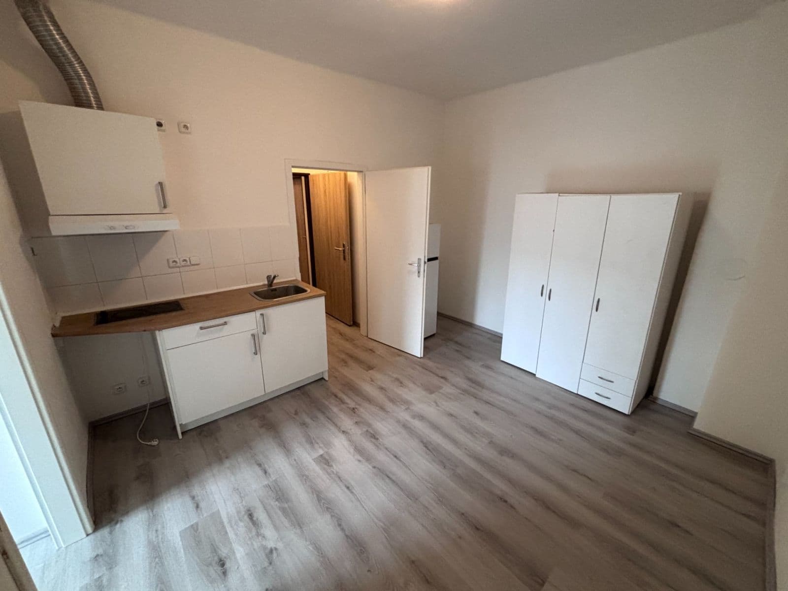 Pronájem bytu 2+kk 35 m², Kladenská, Praha, Praha Pronájem bytu 2+kk 35 m², Kladenská, Praha, Praha