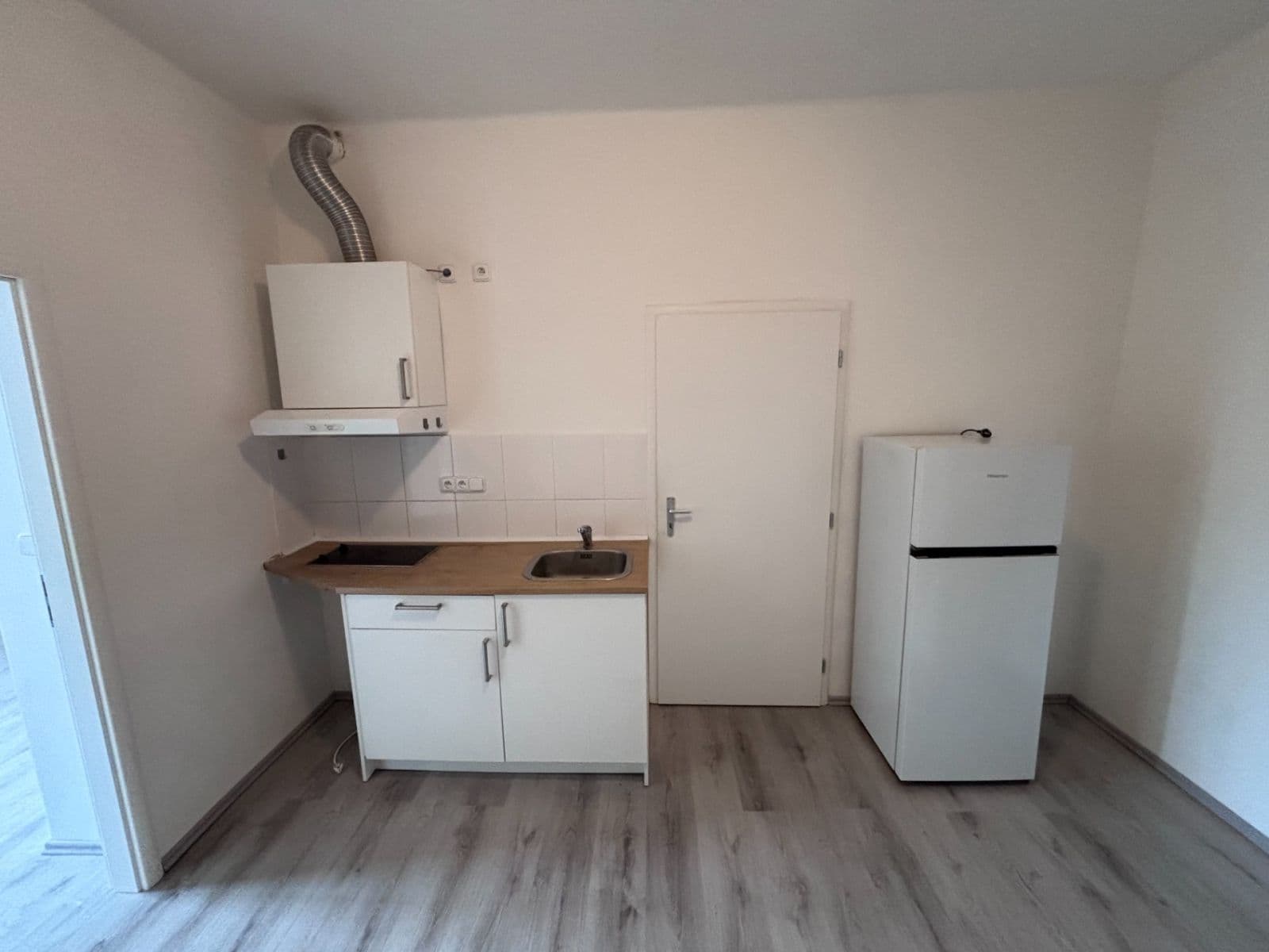 Pronájem bytu 2+kk 35 m², Kladenská, Praha, Praha Pronájem bytu 2+kk 35 m², Kladenská, Praha, Praha