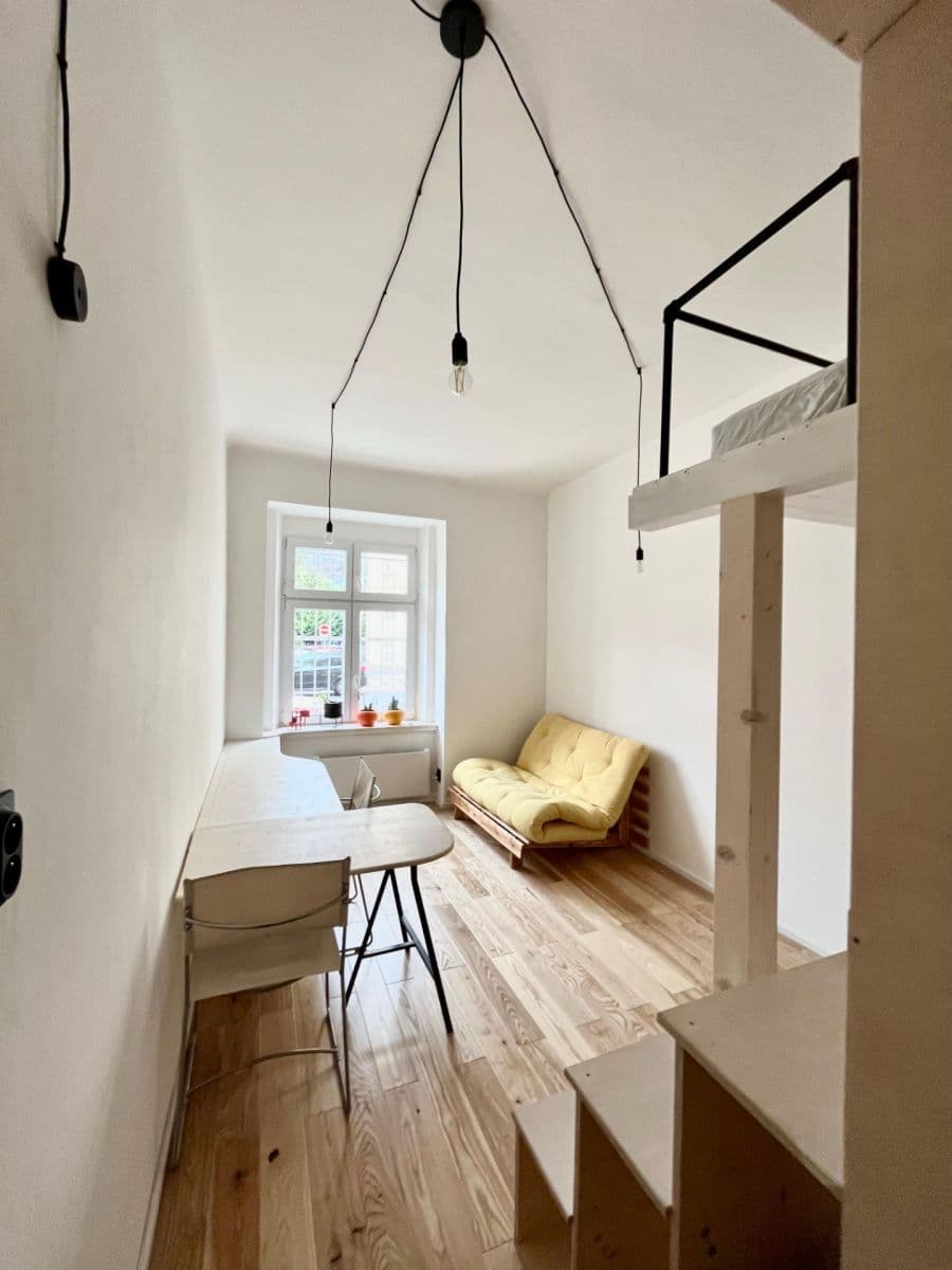 Pronájem bytu 1+kk 20 m², U Uranie, Praha, Praha Pronájem bytu 1+kk 20 m², U Uranie, Praha, Praha