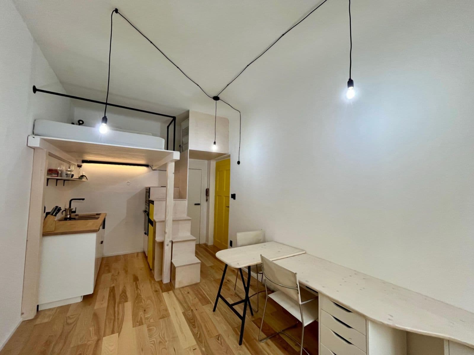 Pronájem bytu 1+kk 20 m², U Uranie, Praha, Praha Pronájem bytu 1+kk 20 m², U Uranie, Praha, Praha