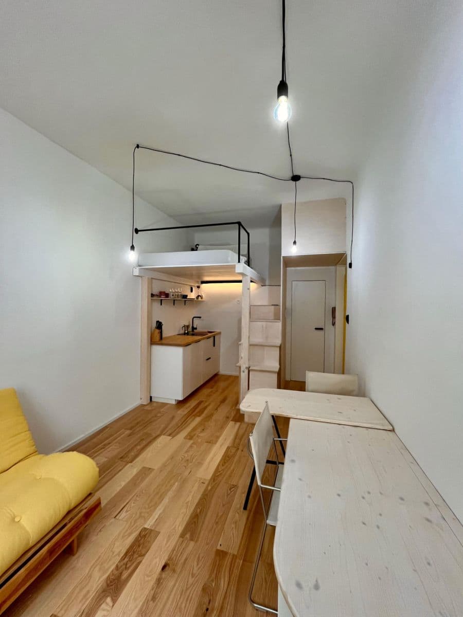 Pronájem bytu 1+kk 20 m², U Uranie, Praha, Praha Pronájem bytu 1+kk 20 m², U Uranie, Praha, Praha