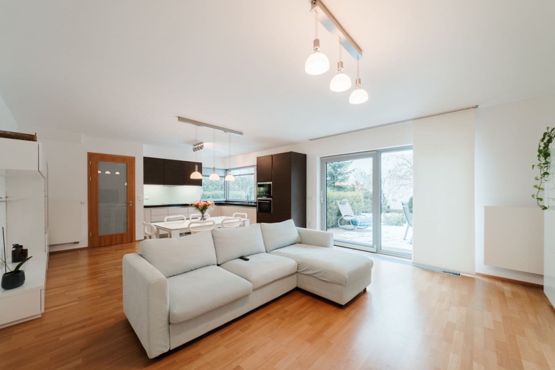 Prodej domu 139 m², pozemek 337 m², Terasy IV, Unhošť, Středočeský kraj Prodej domu 139 m², pozemek 337 m², Terasy IV, Unhošť, Středočeský kraj