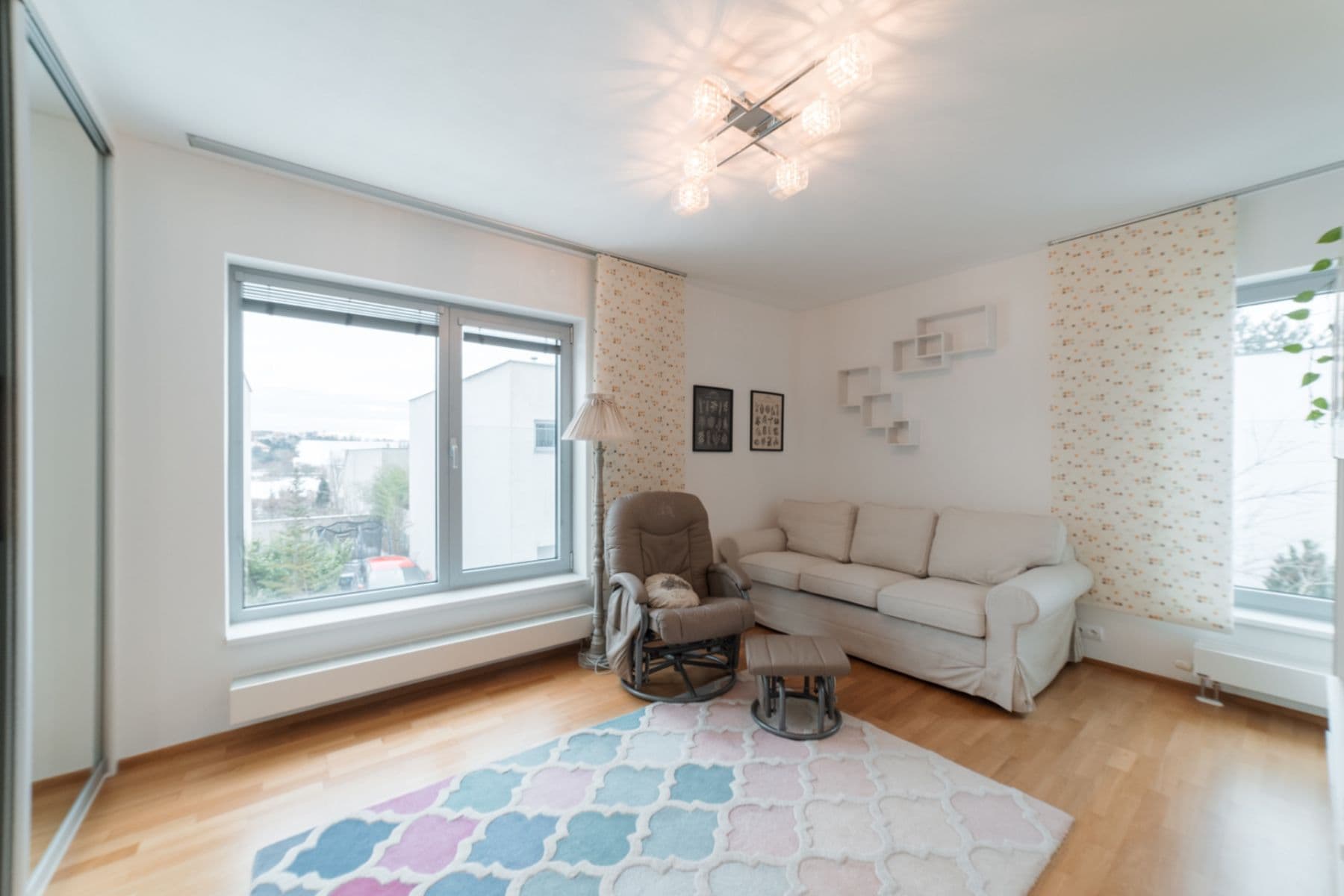 Prodej domu 139 m², pozemek 337 m², Terasy IV, Unhošť, Středočeský kraj Prodej domu 139 m², pozemek 337 m², Terasy IV, Unhošť, Středočeský kraj