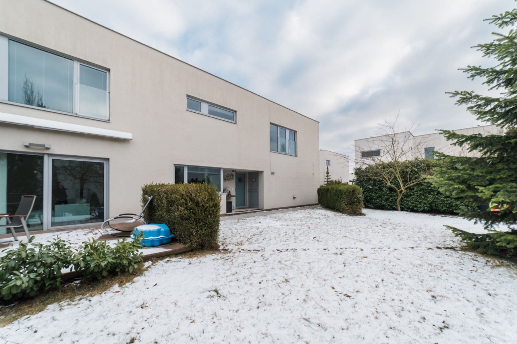 Prodej domu 139 m², pozemek 337 m², Terasy IV, Unhošť, Středočeský kraj Prodej domu 139 m², pozemek 337 m², Terasy IV, Unhošť, Středočeský kraj