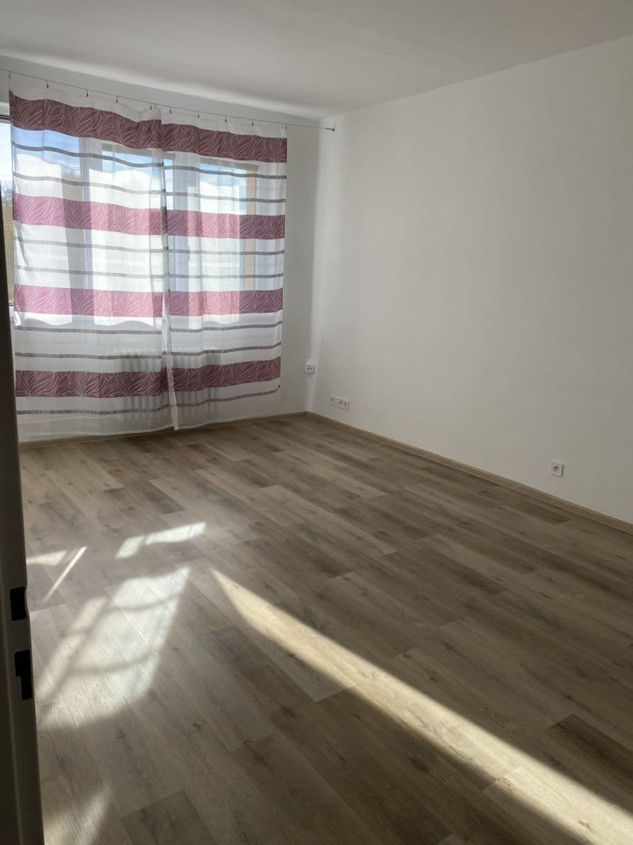 Pronájem bytu 2+1 60 m², Polní, Jihlava, Kraj Vysočina Pronájem bytu 2+1 60 m², Polní, Jihlava, Kraj Vysočina