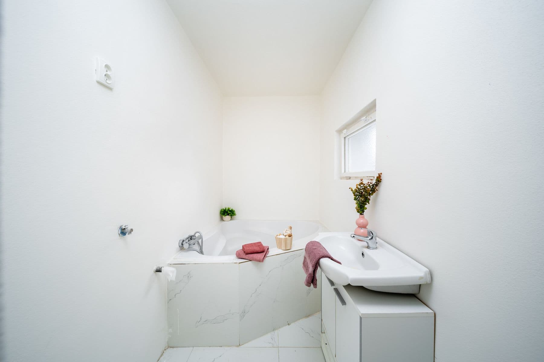 Prodej domu 109 m², pozemek 379 m², B. Martinů, České Budějovice, Jihočeský kraj Prodej domu 109 m², pozemek 379 m², B. Martinů, České Budějovice, Jihočeský kraj