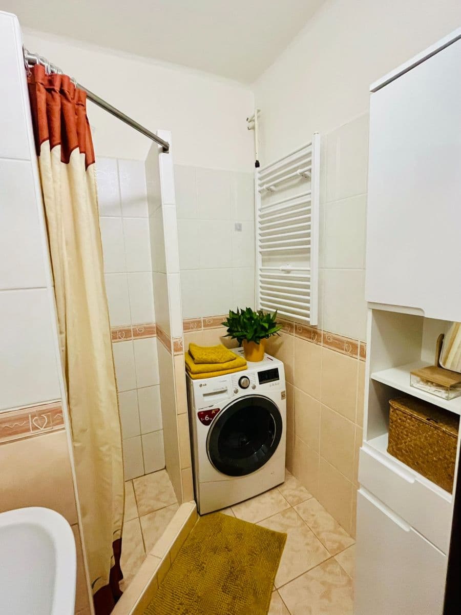 Pronájem bytu 3+1 73 m², Školní, Opatovice nad Labem, Pardubický kraj Pronájem bytu 3+1 73 m², Školní, Opatovice nad Labem, Pardubický kraj