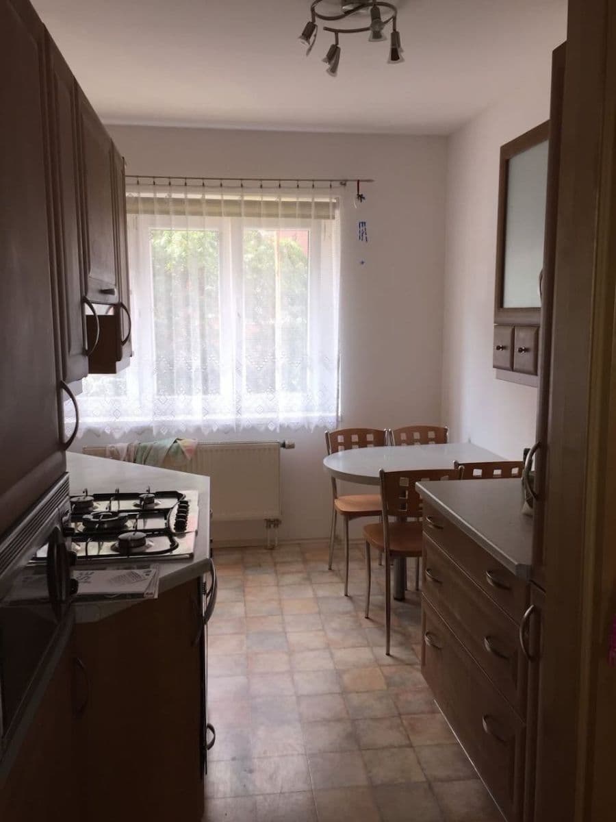 Pronájem bytu 3+1 88 m², Kladivova, Brno, Jihomoravský kraj Pronájem bytu 3+1 88 m², Kladivova, Brno, Jihomoravský kraj