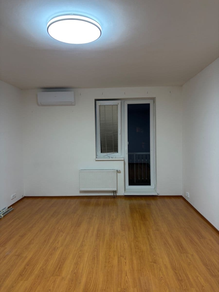 Pronájem bytu 2+kk 65 m², Vyšehořovická, Nehvizdy, Středočeský kraj Pronájem bytu 2+kk 65 m², Vyšehořovická, Nehvizdy, Středočeský kraj