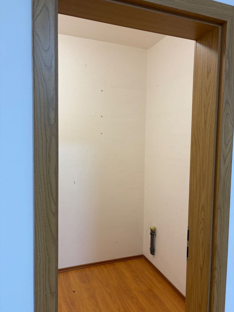 Pronájem bytu 2+kk 65 m², Vyšehořovická, Nehvizdy, Středočeský kraj Pronájem bytu 2+kk 65 m², Vyšehořovická, Nehvizdy, Středočeský kraj