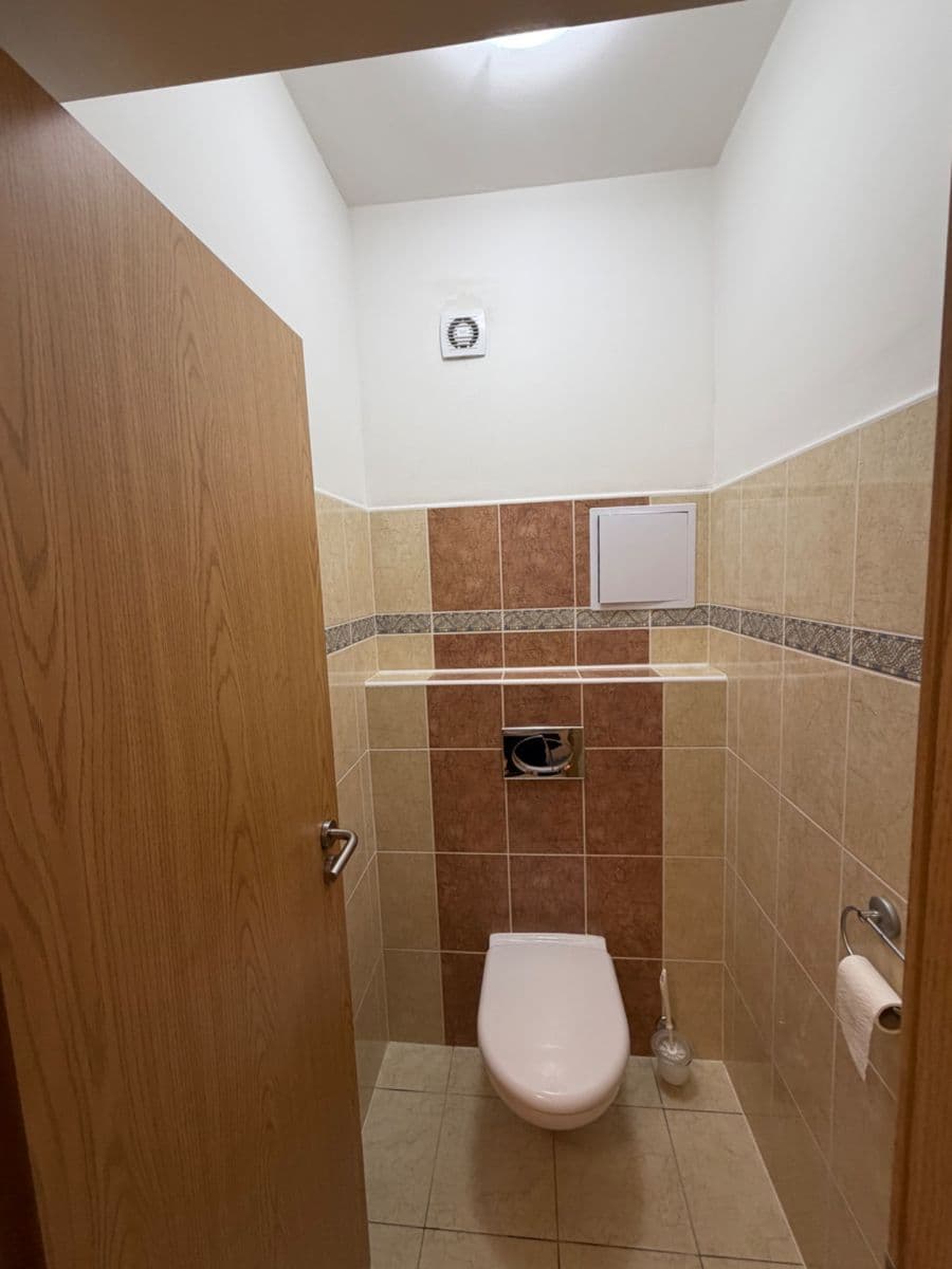 Pronájem bytu 2+kk 65 m², Vyšehořovická, Nehvizdy, Středočeský kraj Pronájem bytu 2+kk 65 m², Vyšehořovická, Nehvizdy, Středočeský kraj