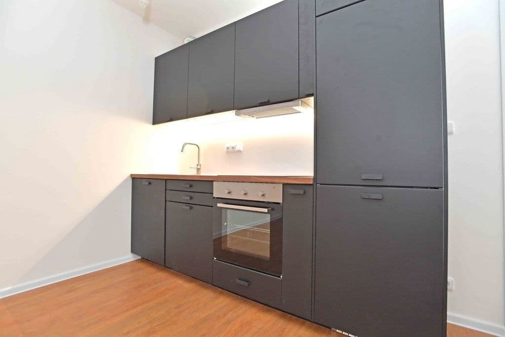 Prodej bytu 1+kk 40 m², Makedonská, Praha, Praha Prodej bytu 1+kk 40 m², Makedonská, Praha, Praha