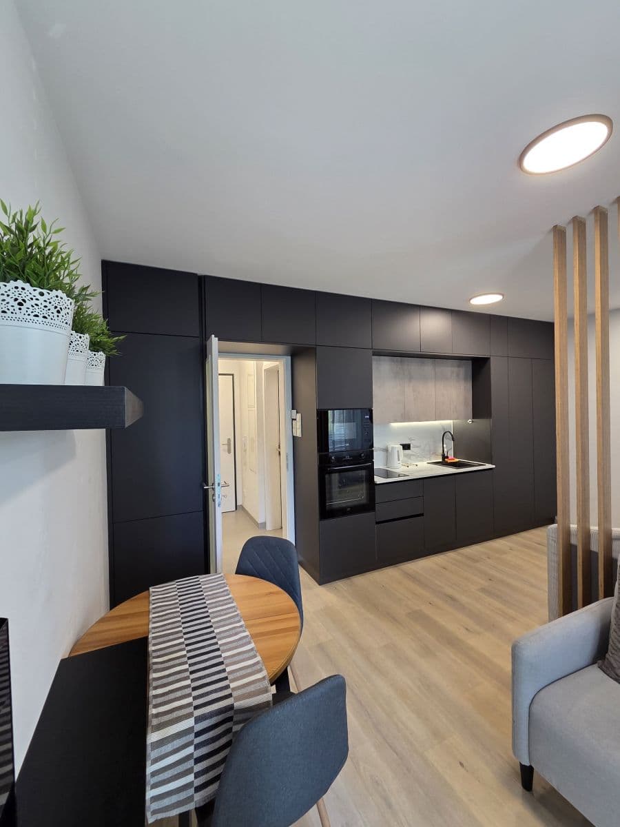 Pronájem bytu 35 m², Olgy Havlové, Praha, Praha Pronájem bytu 35 m², Olgy Havlové, Praha, Praha