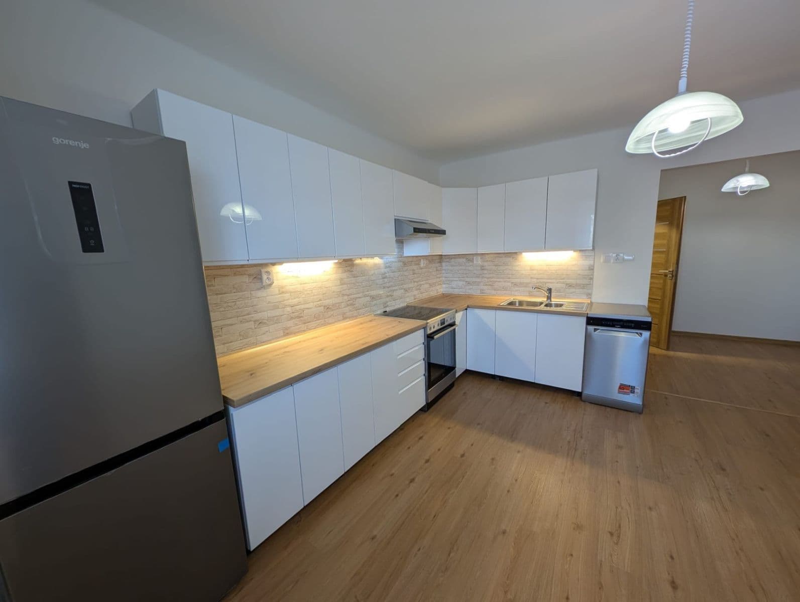 Pronájem bytu 2+1 69 m², U Třetí baterie, Praha, Praha Pronájem bytu 2+1 69 m², U Třetí baterie, Praha, Praha