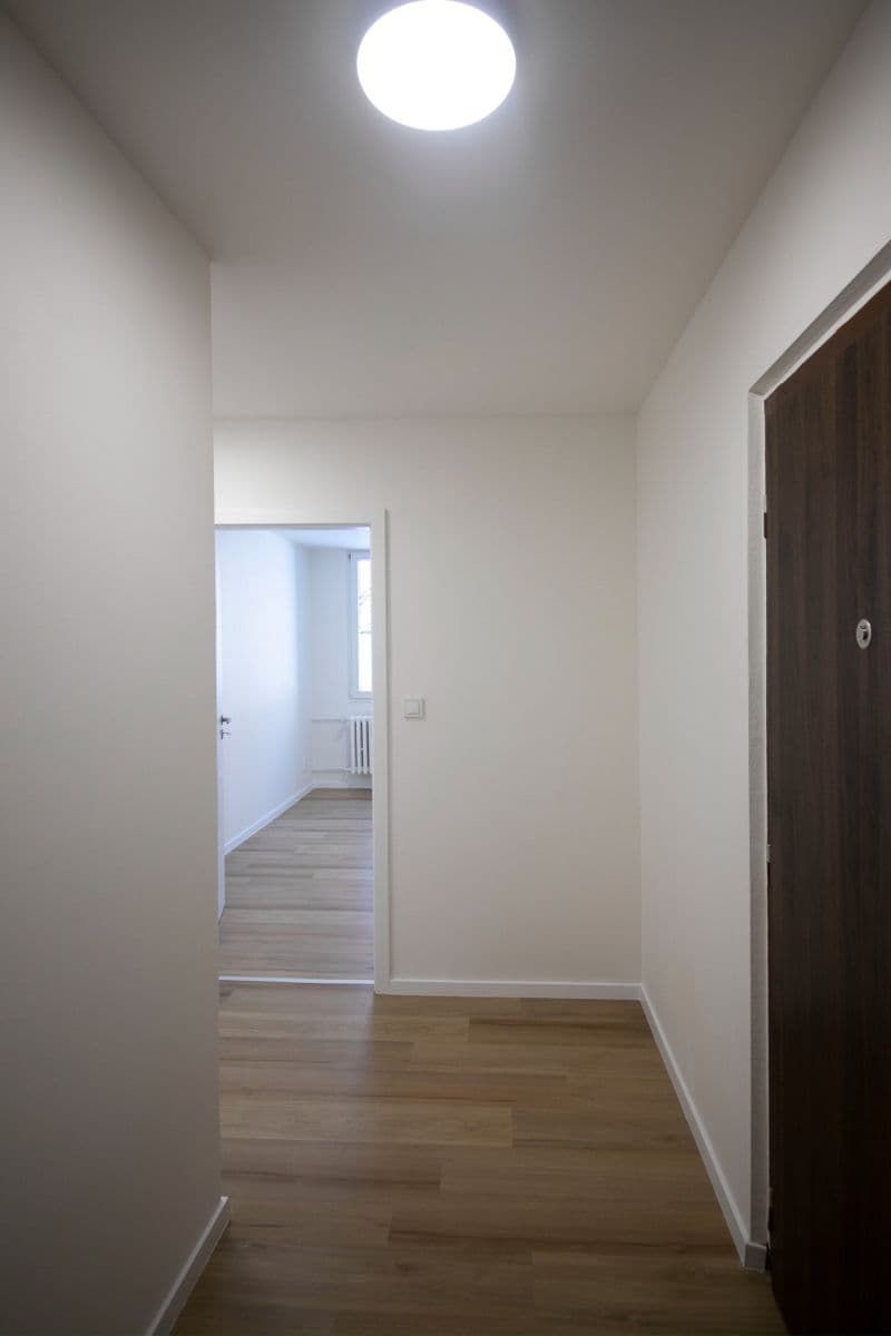Prodej bytu 2+kk 42 m², Laudova, Praha, Praha Prodej bytu 2+kk 42 m², Laudova, Praha, Praha