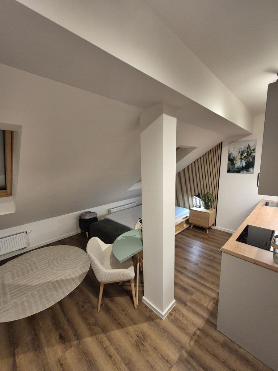 Pronájem bytu 30 m², Na mokřině, Praha, Praha Pronájem bytu 30 m², Na mokřině, Praha, Praha