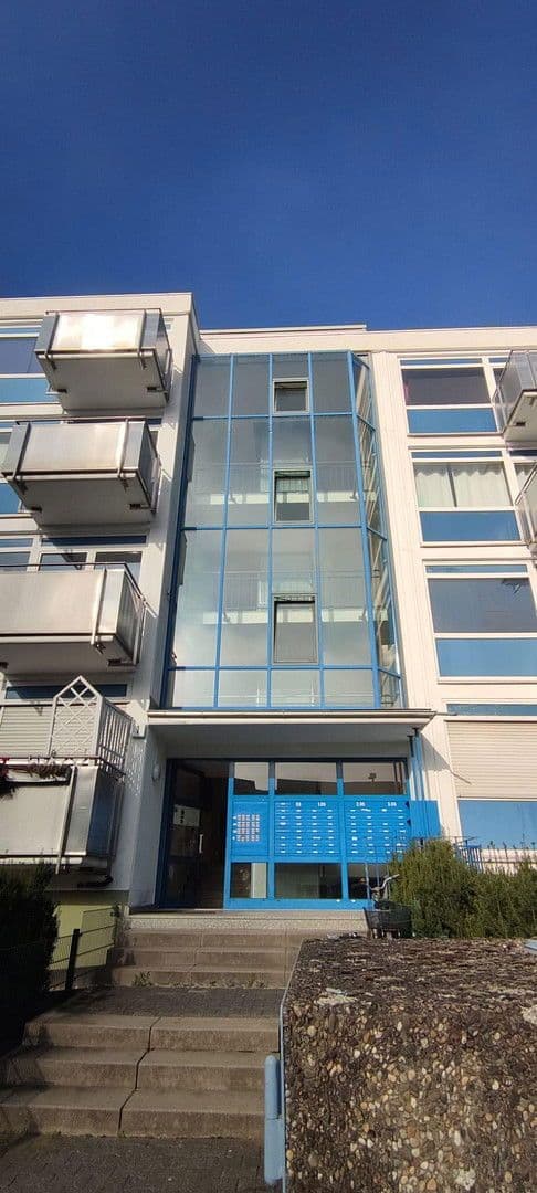 Pronájem bytu 1+1 30 m², Langer Weg 1, Eschborn, Hessen Pronájem bytu 1+1 30 m², Langer Weg 1, Eschborn, Hessen