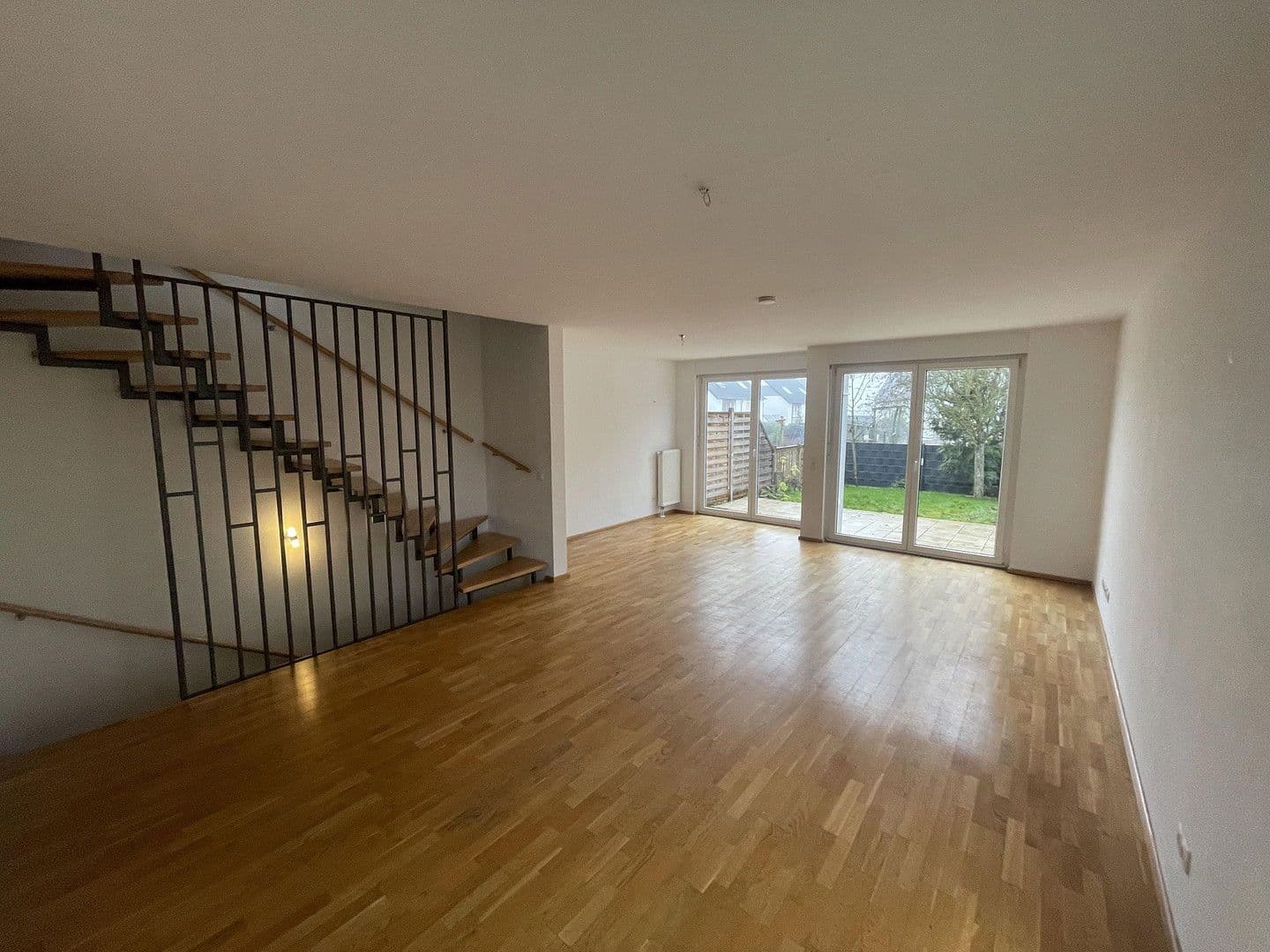 Prodej domu 139 m², pozemek 222 m², Mainz, Porýní-Falc Prodej domu 139 m², pozemek 222 m², Mainz, Porýní-Falc