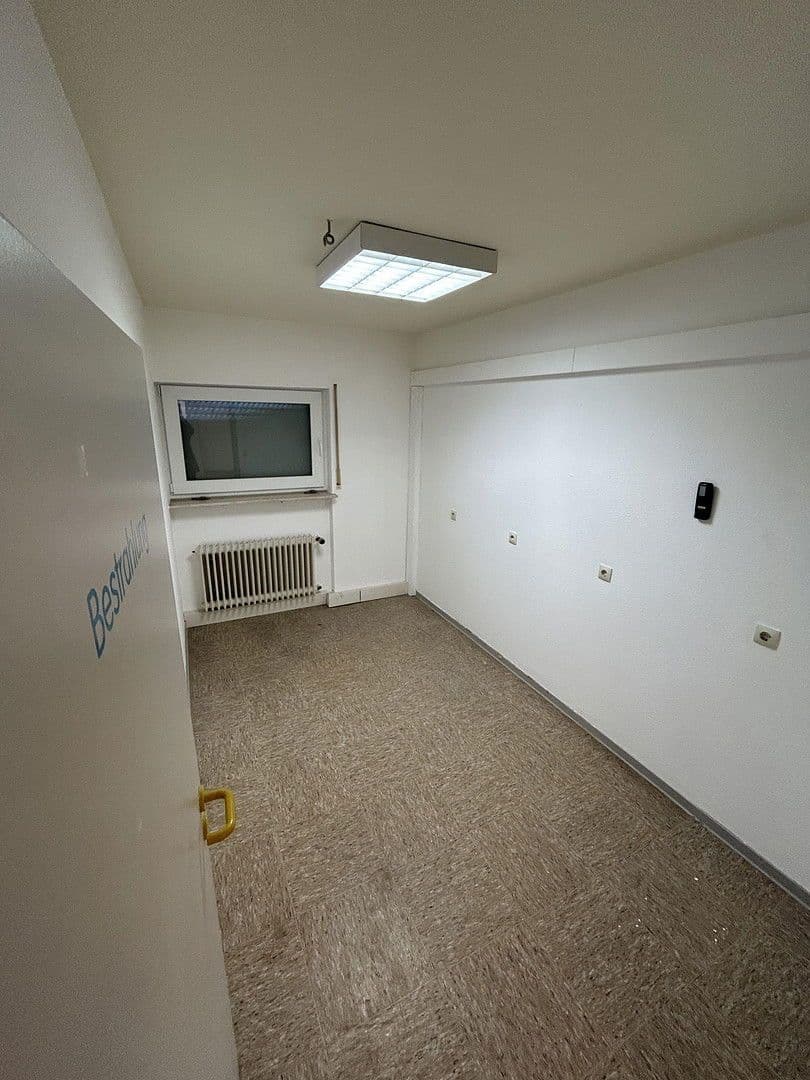 Pronájem kanceláře 250 m², Mutterstadt, Porýní-Falc Pronájem kanceláře 250 m², Mutterstadt, Porýní-Falc