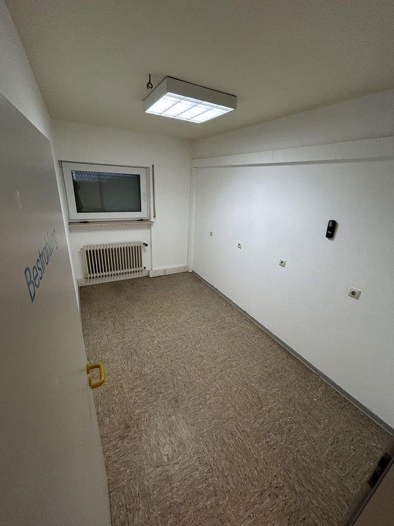 Pronájem kanceláře 250 m², Mutterstadt, Porýní-Falc Pronájem kanceláře 250 m², Mutterstadt, Porýní-Falc