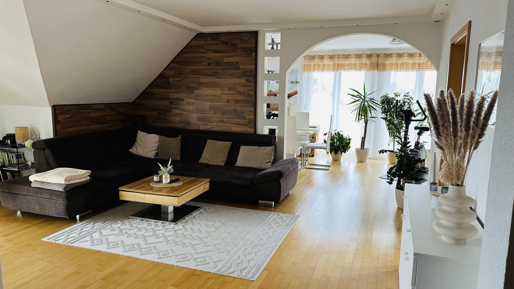 Pronájem bytu 4+kk 130 m², Tauberbischofsheim, Bádensko-Württembersko Pronájem bytu 4+kk 130 m², Tauberbischofsheim, Bádensko-Württembersko