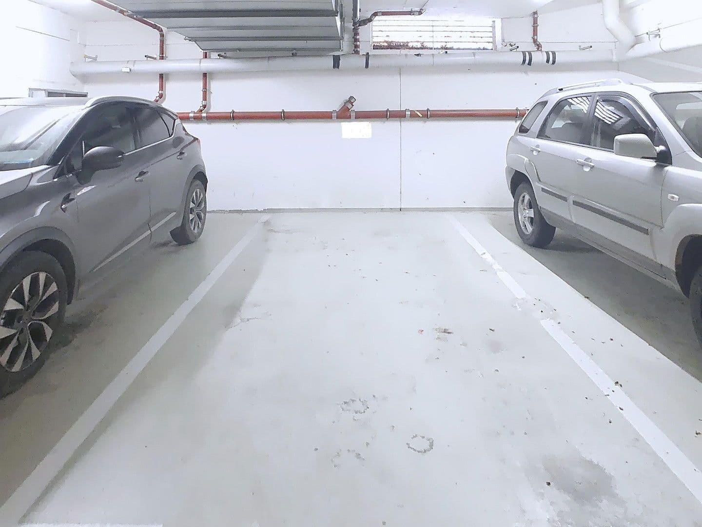 Prodej garáže 13 m², Falkenberger Str. 35, Berlin, Berlín Prodej garáže 13 m², Falkenberger Str. 35, Berlin, Berlín