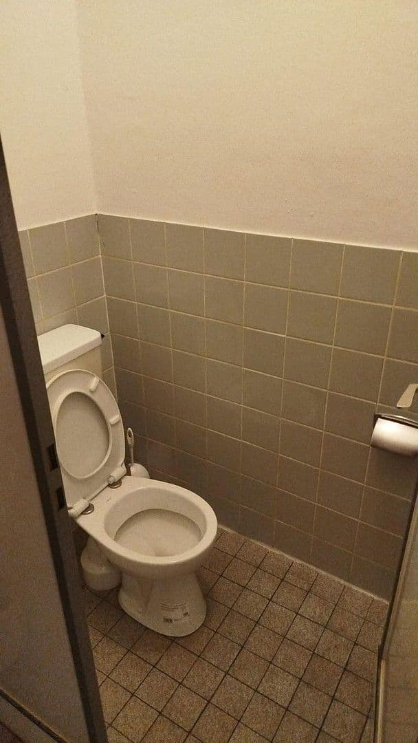 Pronájem nebytového prostoru 80 m², Marburger Straße 17, Kreuztal, Severní Porýní-Vestfálsko Pronájem nebytového prostoru 80 m², Marburger Straße 17, Kreuztal, Severní Porýní-Vestfálsko