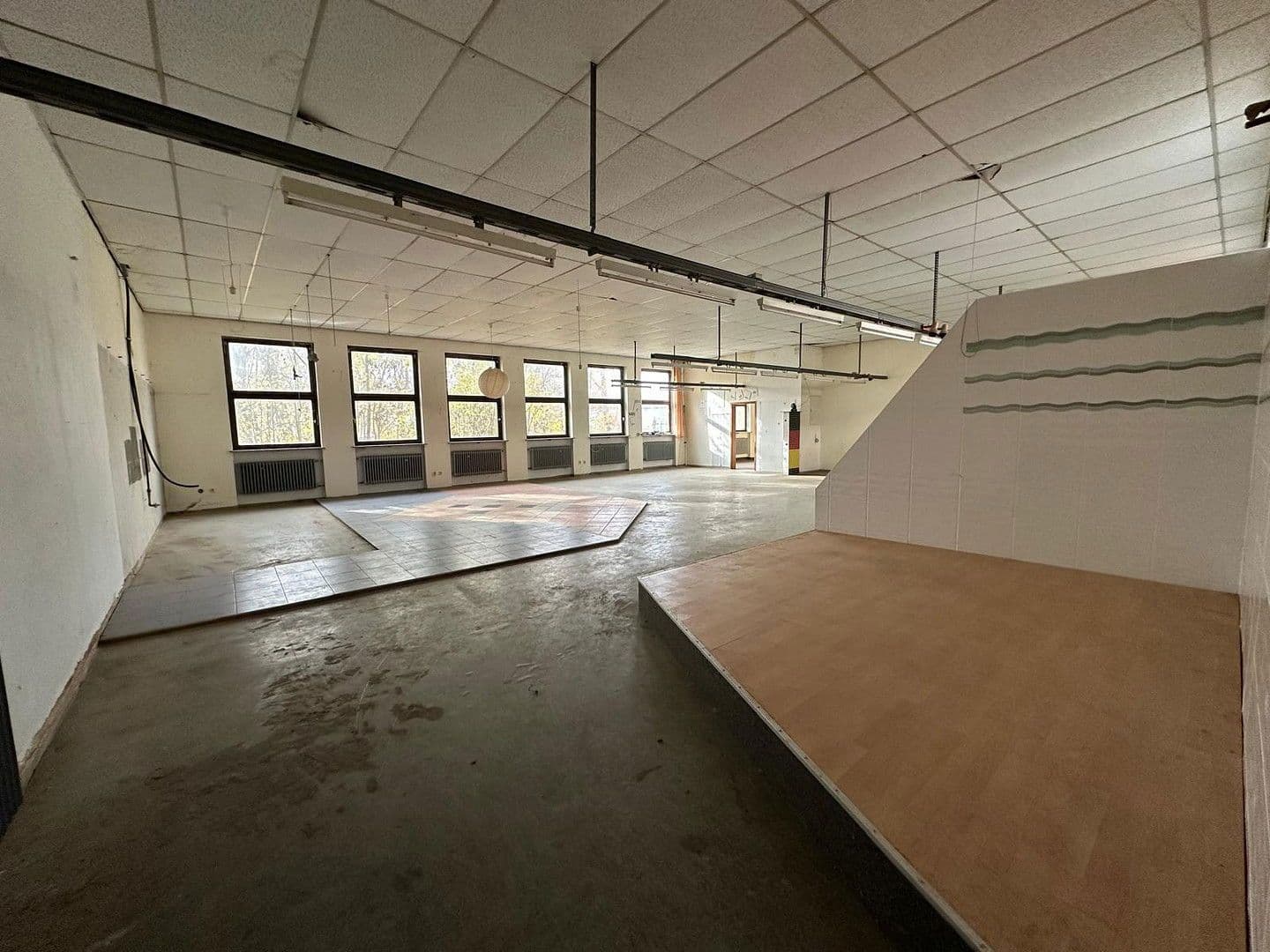 Prodej domu 212 m², pozemek 906 m², Bahnhofstraße 3, Gangkofen, Bavorsko Prodej domu 212 m², pozemek 906 m², Bahnhofstraße 3, Gangkofen, Bavorsko