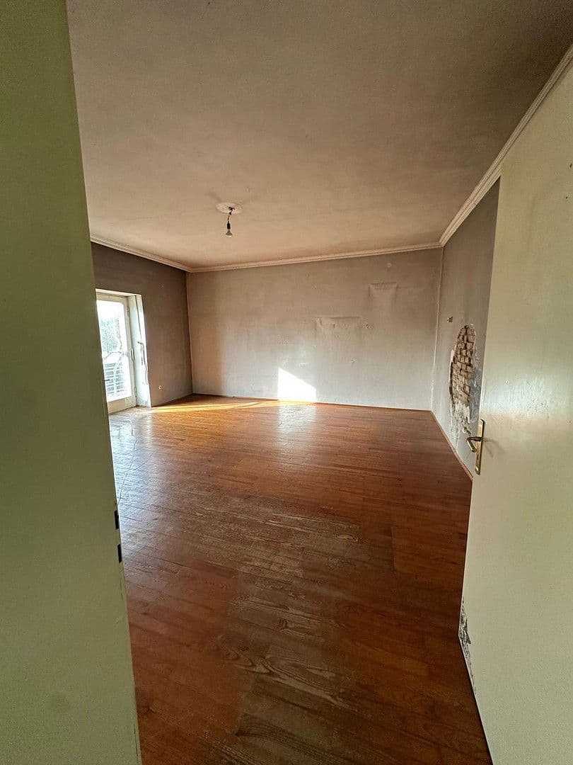 Prodej domu 212 m², pozemek 906 m², Bahnhofstraße 3, Gangkofen, Bavorsko Prodej domu 212 m², pozemek 906 m², Bahnhofstraße 3, Gangkofen, Bavorsko