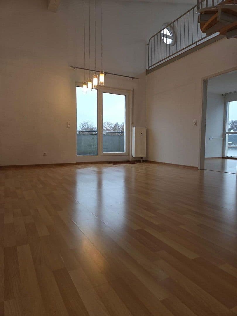 Pronájem bytu 3+kk 93 m², Ludwigsburg, Bádensko-Württembersko Pronájem bytu 3+kk 93 m², Ludwigsburg, Bádensko-Württembersko