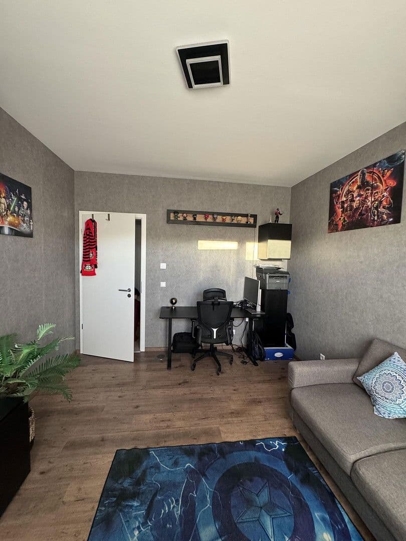 Prodej domu 130 m², pozemek 439 m², Solingen, Severní Porýní-Vestfálsko Prodej domu 130 m², pozemek 439 m², Solingen, Severní Porýní-Vestfálsko