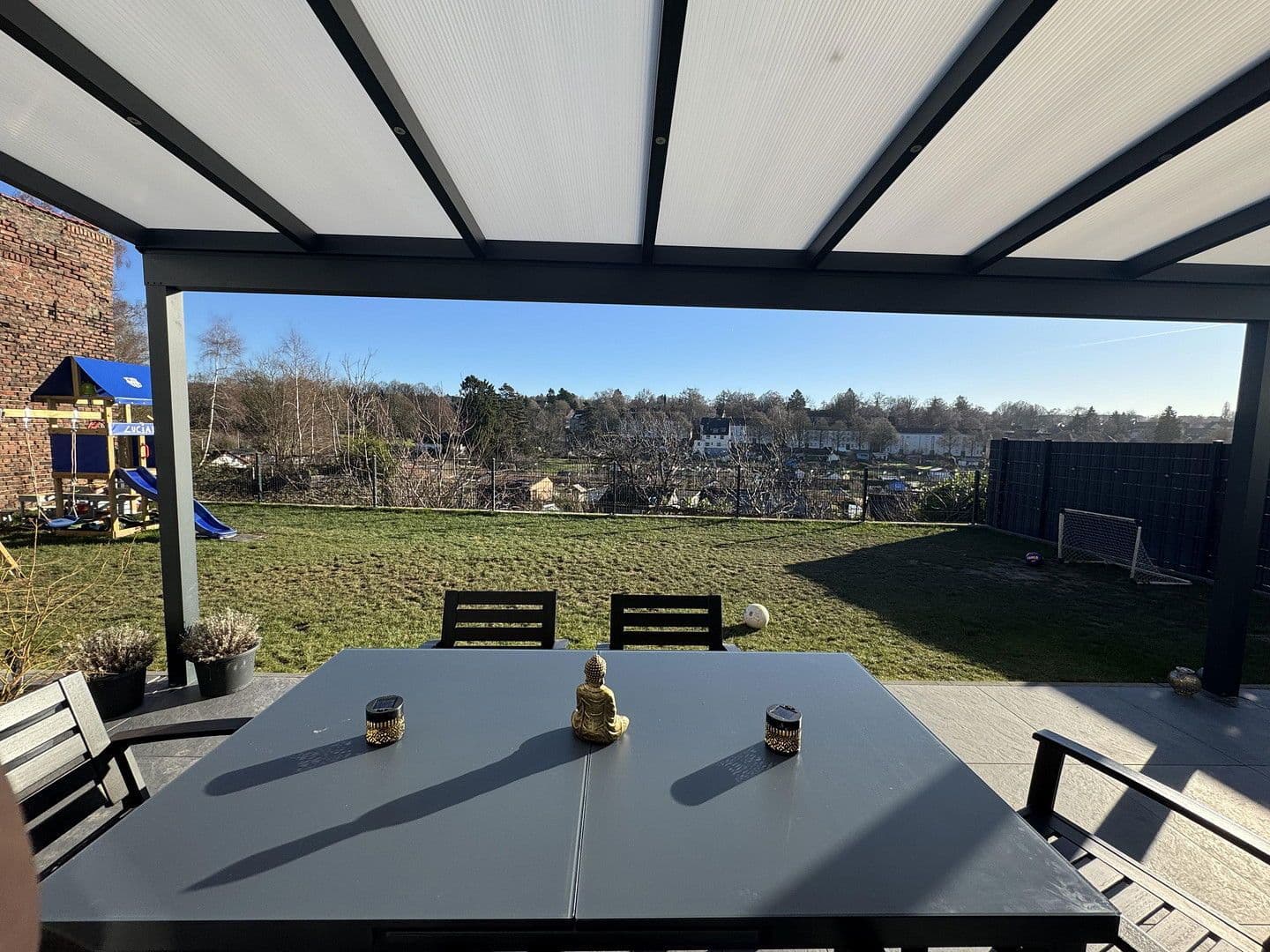 Prodej domu 130 m², pozemek 439 m², Solingen, Severní Porýní-Vestfálsko Prodej domu 130 m², pozemek 439 m², Solingen, Severní Porýní-Vestfálsko